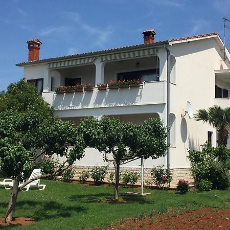 Apartment Vesna Veleniki Luaran gambar