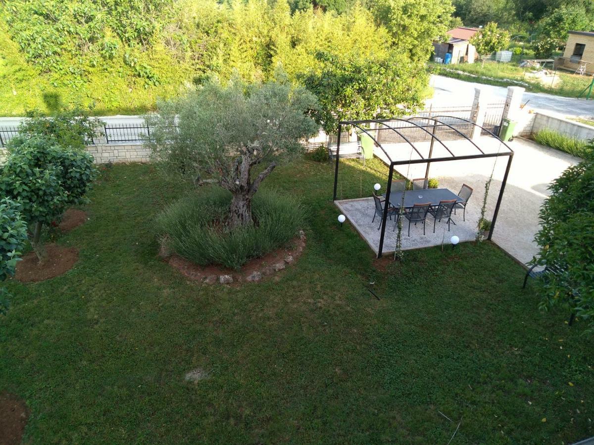 Apartment Vesna Veleniki Luaran gambar