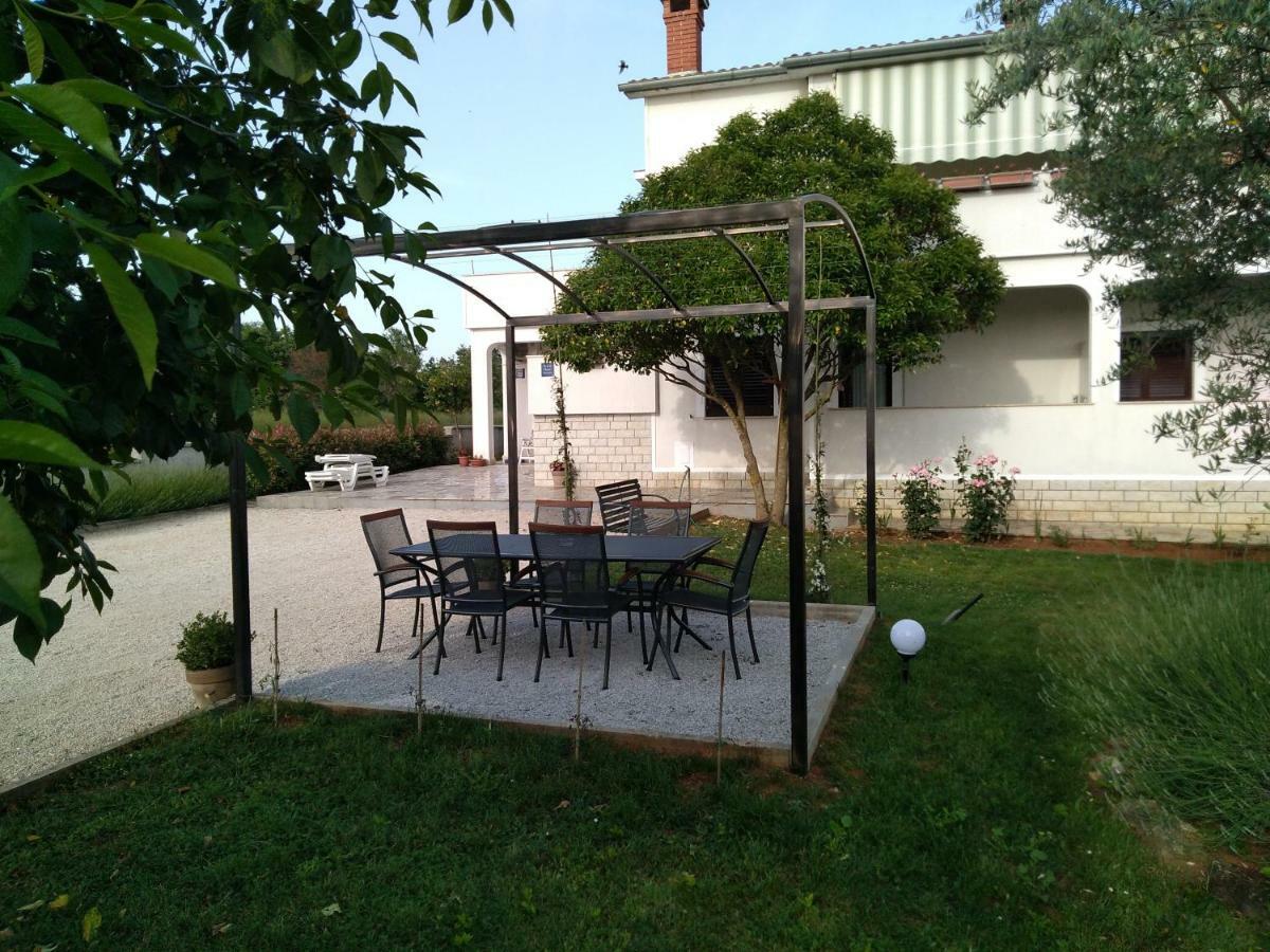 Apartment Vesna Veleniki Luaran gambar