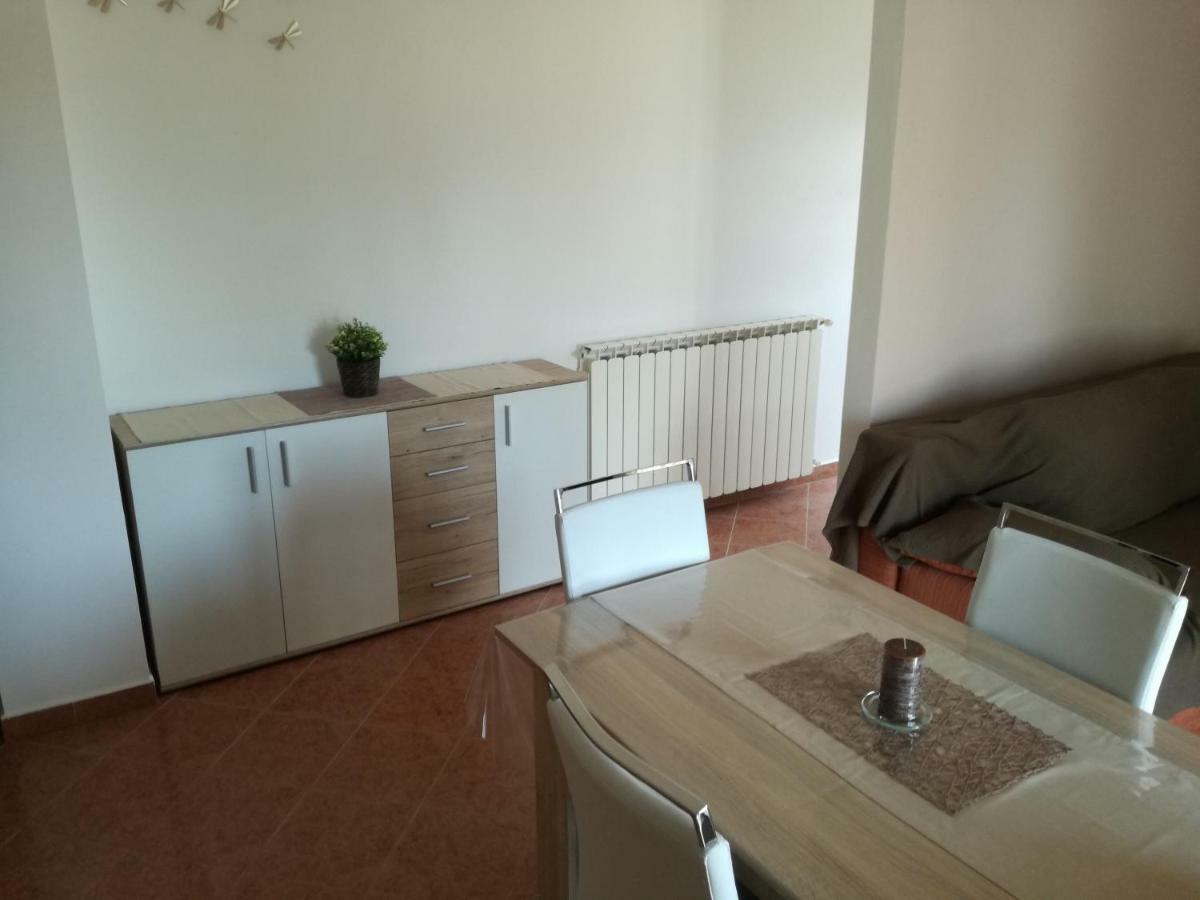 Apartment Vesna Veleniki Luaran gambar