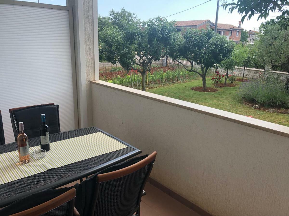 Apartment Vesna Veleniki Luaran gambar